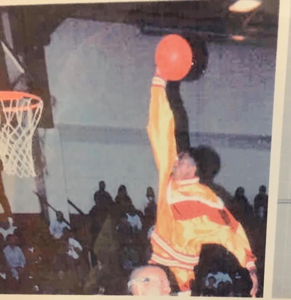 Throw back Thursday #teamjones
Shon 'Drig' Jones - ( 1996 ) NBHS Basketball 1992 - 1996. All CCC & All State ( New Haven Register ) 1995 & 1996; 1,422 points scored in 2 1/2 years. Most points in a season, 714, Highest season average, 34.2, for hard Hittin New Britain