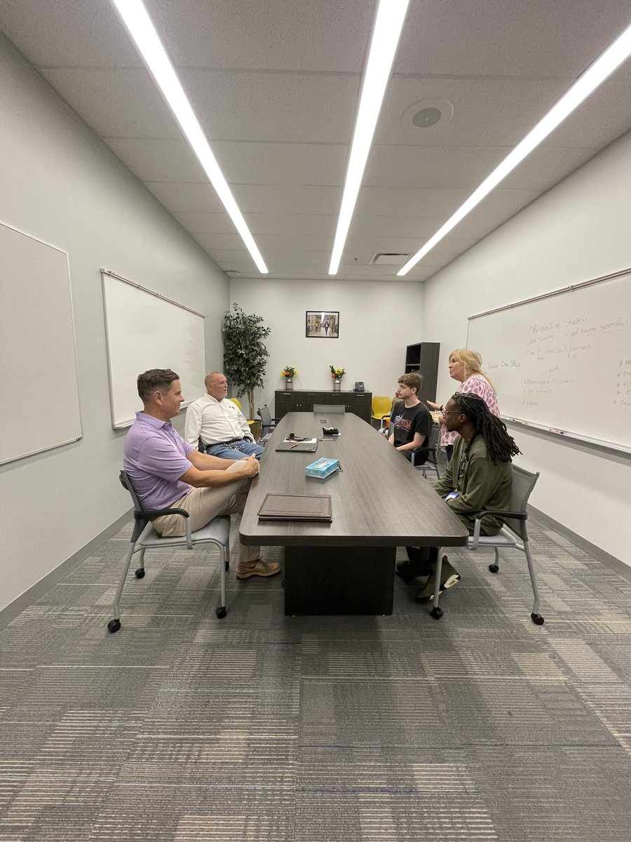 IAmSuccessLex's tweet photo. Gabe started the program with 0 credits. Today he got his chance to ring the 🔔 and had a job interview the same day. Graduate number 3. #IAmSuccessLex. https://t.co/dvI01smHLz
