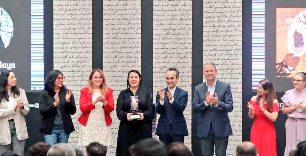 En Palacio de Gobierno la secretaria <a href="/Tessygb/">Tessy Guajardo</a> acudió a la entrega del Premio Amazon México a la Primera Novela 2023. 
#FuerteCoahuilaEs