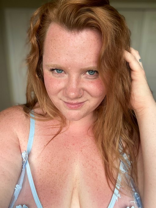 Google told me .17% of the population had red hair and blue eyes 🫢 https://t.co/7EXuapl89J