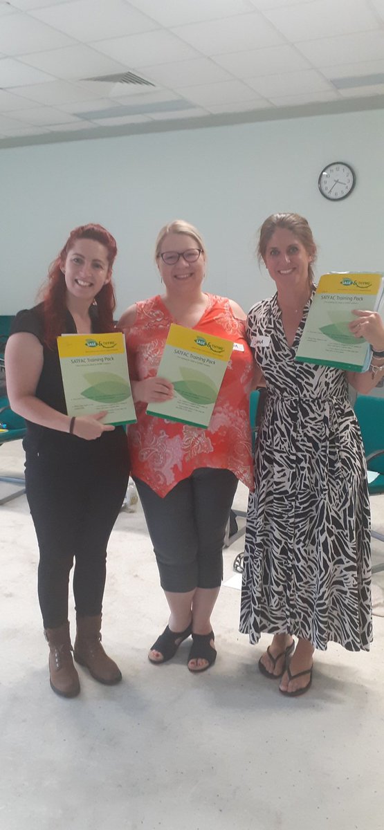 PalliativeNNUH's tweet photo. @SAGEandTHYME_ Facilitator training @WythenshaweHosp @Dani81274776 SPCN  &amp; Educator with Jeanna  @strutinUK Palliative care consultant, @JohneastwoodHos &amp; @SelenaLeather Personalised Cancer Care Project Lead, @uclh @NNUH this was an inspirational course..🙏 #communication https://t.co/vvylPj23nd