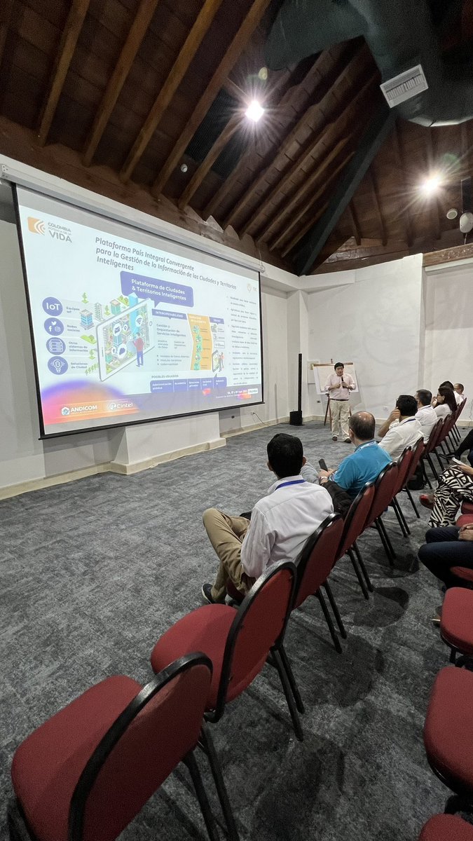 anam_sterling's tweet photo. Desde el @GobDigitalCO de @Ministerio_TIC trabajamos para que las ciudades… y más importante aún, los territorios, sean inteligentes, es por eso que participamos en la charla #SmartCities de @CINTELColombia en #ANDICOM2023 

#MinTICenANDICOM https://t.co/YCNntrGrXd