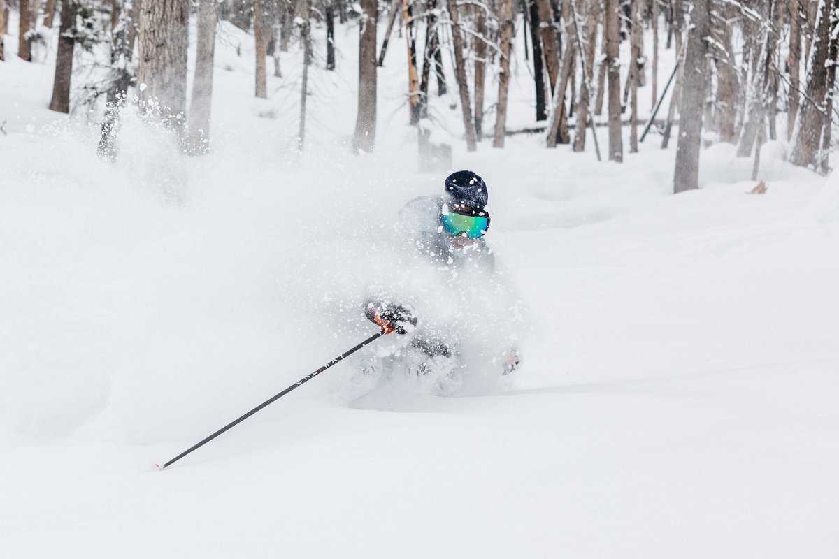 skimagonline's tweet photo. Flakes are already flying in the Rockies, and that means only one thing: ski season is coming. So, at the crack of September, we present you with the 2024 Winter Gear Guide. We’ve got ski reviews, boot reviews, and more coming your way this fall: https://t.co/lhq1dqGlxc #SKI 🎿 https://t.co/0vMRlvWbZ7