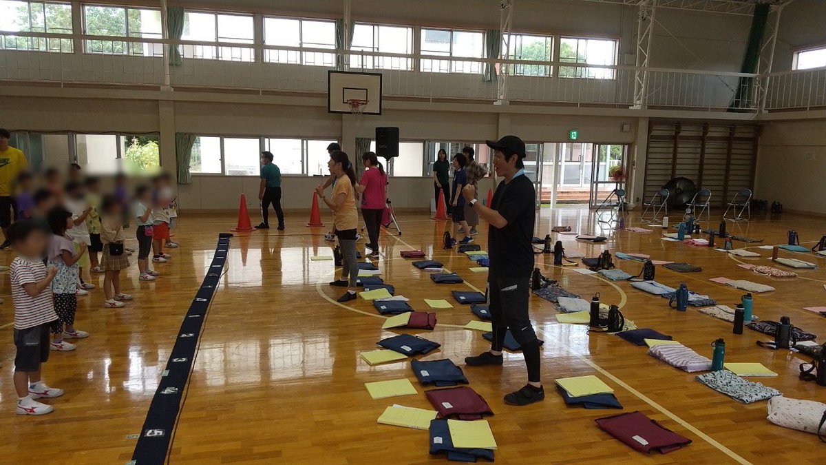 shishitan2020's tweet photo. 千葉県の小学校で本番に向けてワークショップ😌
暑くて止まっているだけでも汗が出てくる😓
それでも子どもたちは頑張っています😊
#ワークショップ
#舞台
#ミュージカル
#児童演劇
#役者
#小学校
#千葉県 https://t.co/HHB6c1Evx8