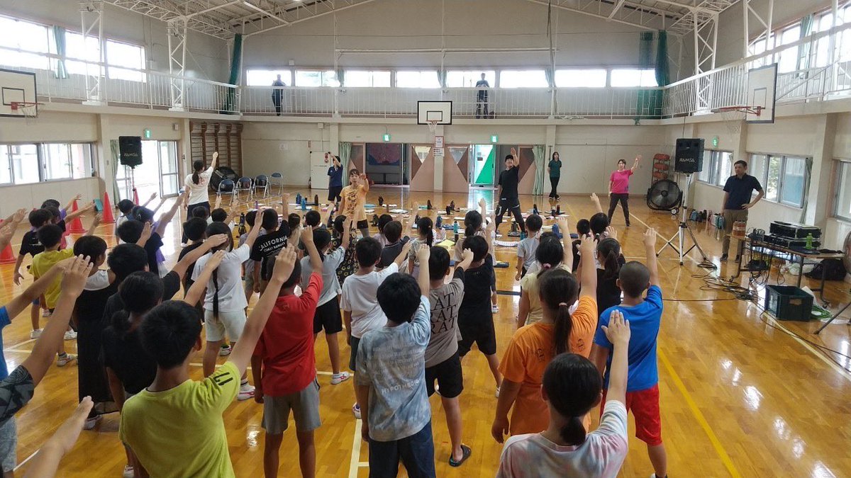shishitan2020's tweet photo. 千葉県の小学校で本番に向けてワークショップ😌
暑くて止まっているだけでも汗が出てくる😓
それでも子どもたちは頑張っています😊
#ワークショップ
#舞台
#ミュージカル
#児童演劇
#役者
#小学校
#千葉県 https://t.co/HHB6c1Evx8