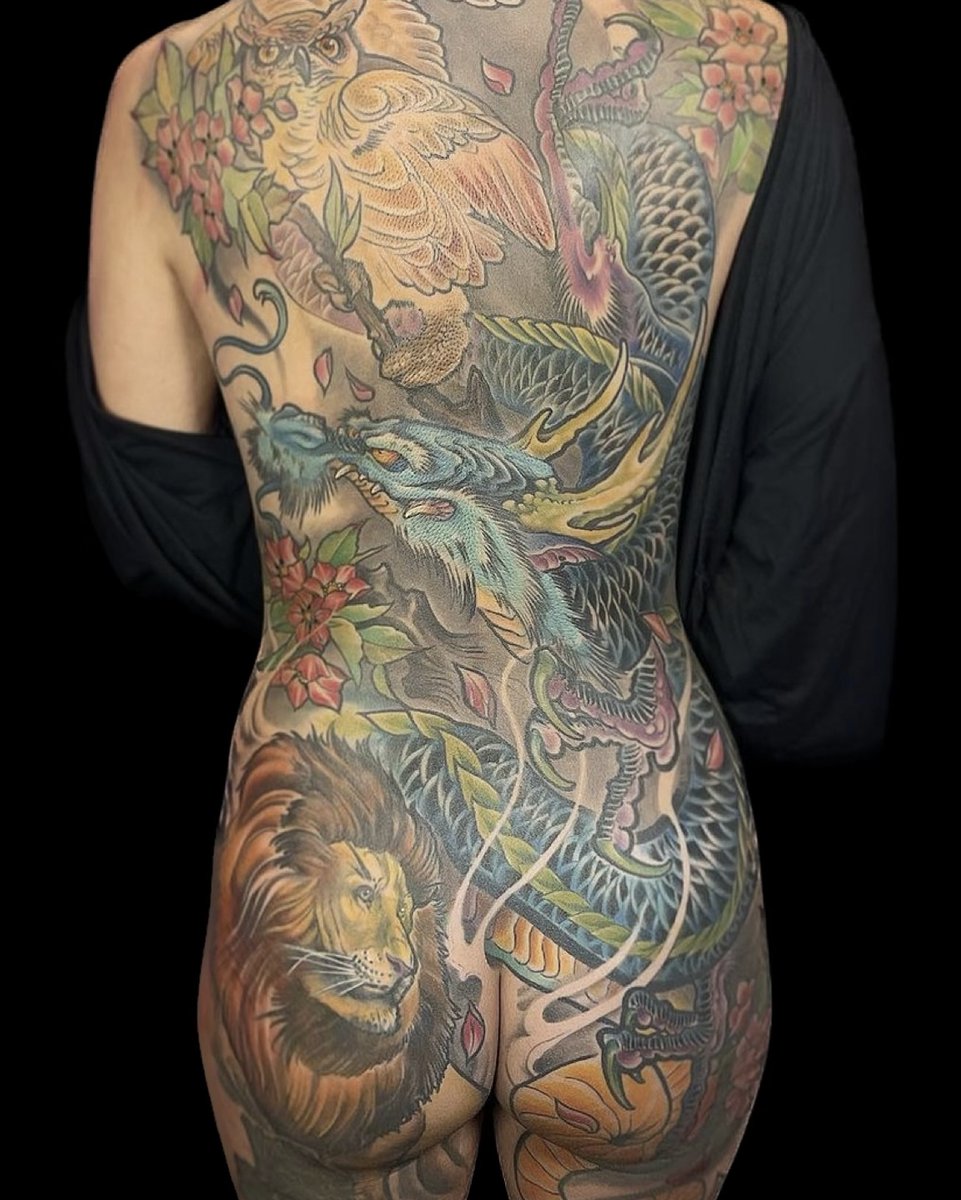 MarkedStudios's tweet photo. After many sessions.. This back piece is finally complete! Amazing job 🤘✨

By @jpseger113  

#backpiece #fullbacktattoo #colortattoo #renotattooartist #markedstudios #reno #tattooredefined #inkedbymarked #colortattoo #renotattooartist #worldfamousink #artists... https://t.co/58UwpsRzP7
