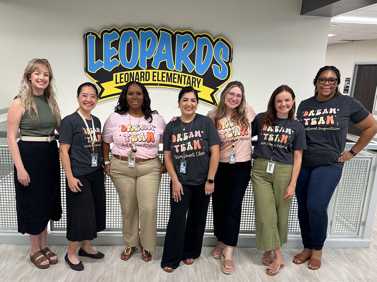 DiagGrace's tweet photo. Teamwork makes the dream work!! Love the way our team collaborates every day to serve our kids! @OLE_Leopards https://t.co/atcUe99XQw