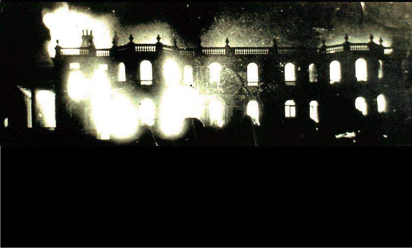 #Tonight, in #1937, #WitleyCourt was on #fire. This #must have been a #sadsight. #Today the #site is #cared for by #EnglishHeritage. #supportourHeritage #preserved #enjoyourheritage #loveourheritage #heritage #WorcestershireHour #grandhouse #demise #loss #sadness #ruin #visit