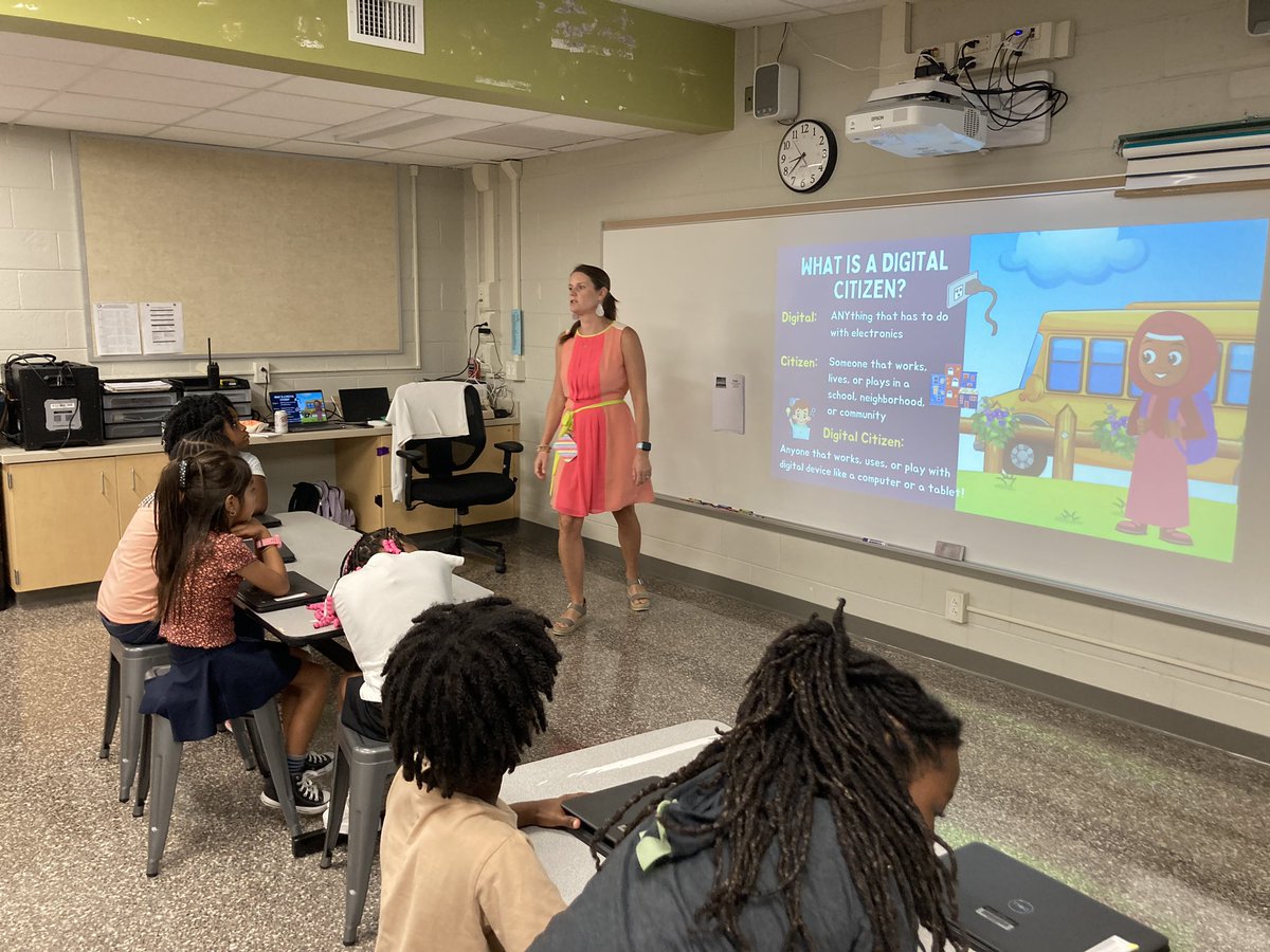 Elizabeth Kirk tweet media