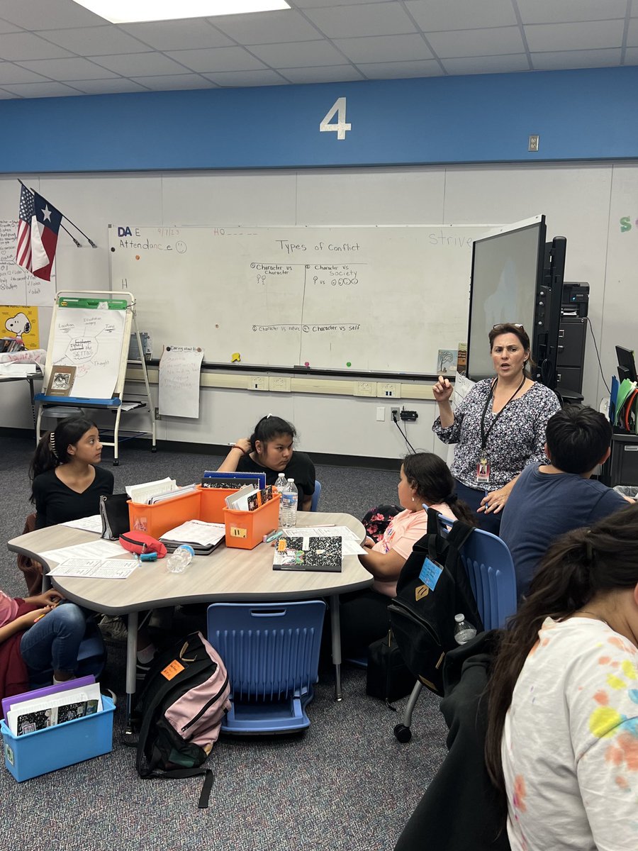 Visit to Ridgegate ES found bilingual 3rd & 5th grade students engaged in listening, adding decimals, small group instruction, using technology & character analysis. Thanks teachers Warren, Castro & Miranda for setting clear expectations w/ strong teaching & modeling! Proud Supt!