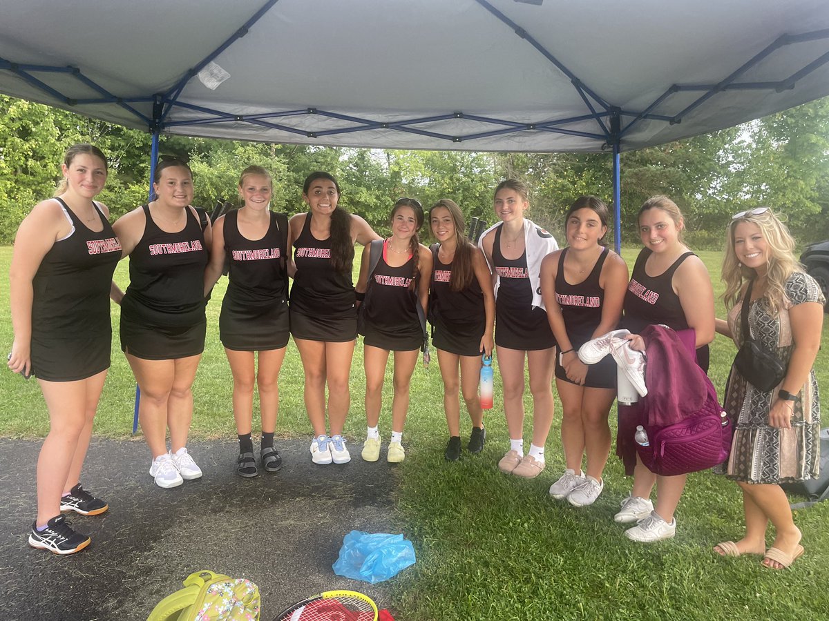 Lots of winning and lots of raining today.
Weather disrupted Kenzie&amp;Liv’s doubles match, 
but Amelia, Bea, Carlie, Alyson and Eva already won our first 4/5! 
Way to go, girls!
<a href="/SHSAthletics4U/">SHS Athletics</a>