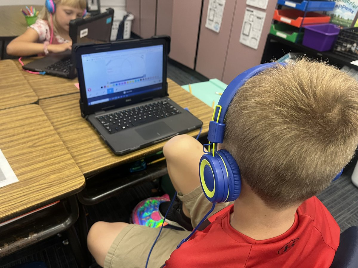 Sharing ALL our voices today using <a href="/PearDeck/">Pear Deck Learning</a> 
My Ss loved all the features! #3rdgrade #onslowdltf #office365