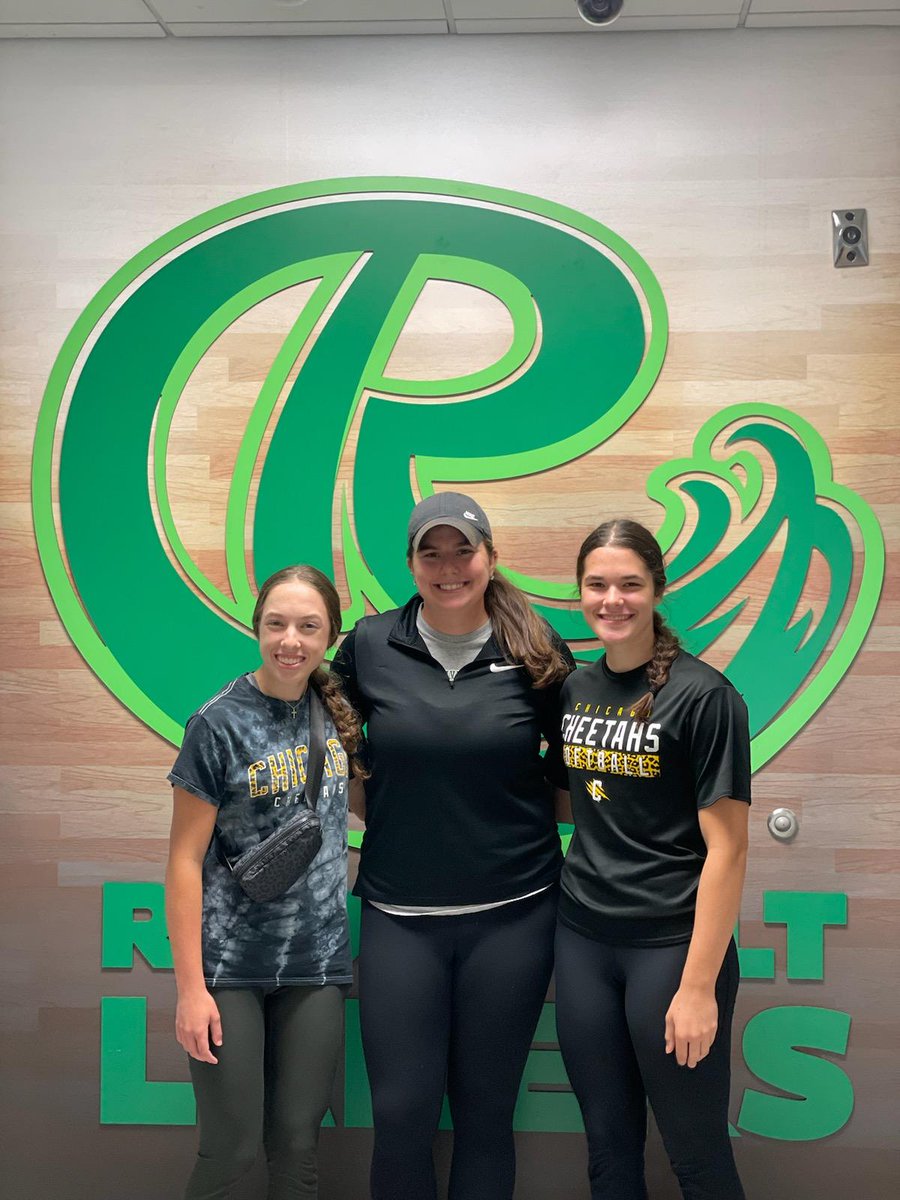 Had an amazing time at Roosevelt University! Thank you to Coach Michele for taking us around campus and for teaching us more about Roosevelt's academics and softball program! @RU_LakerSB @Younglove18uCC