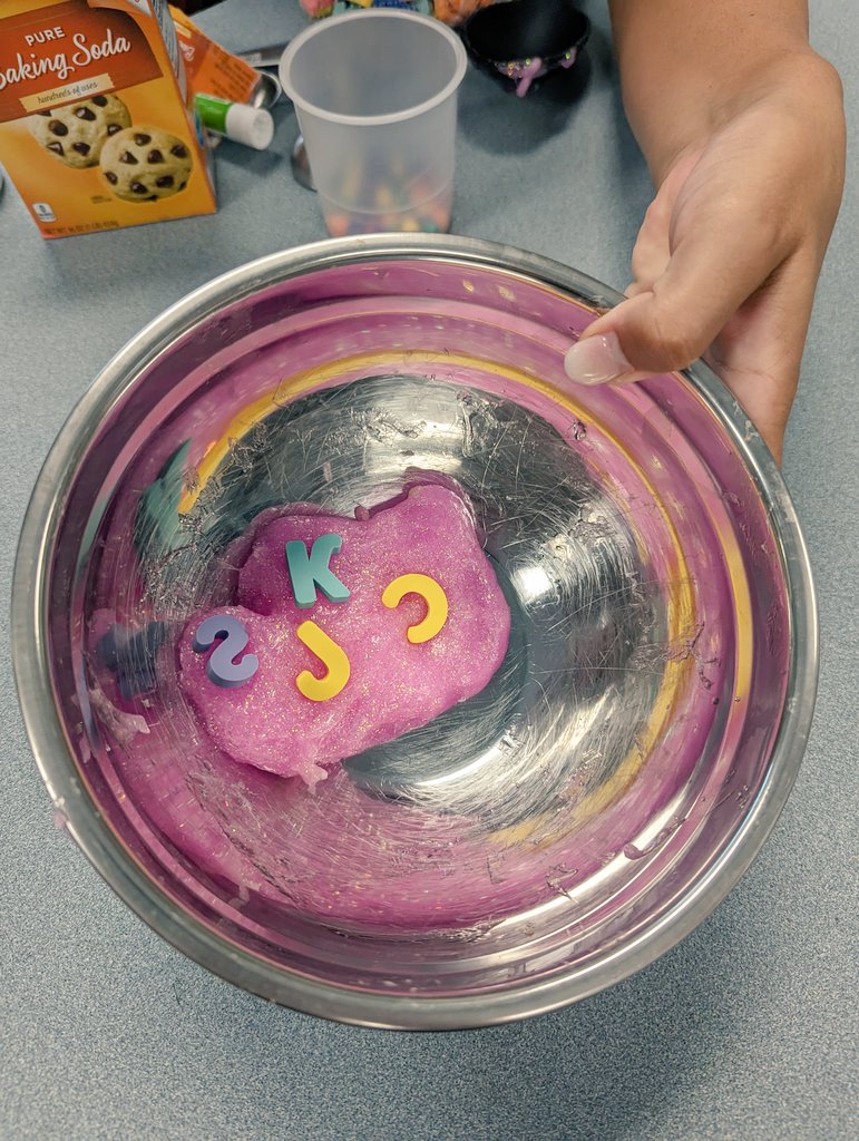 Ms_S_BT's tweet photo. Back to school SLIME! 💙 https://t.co/EQHxwWjbBP