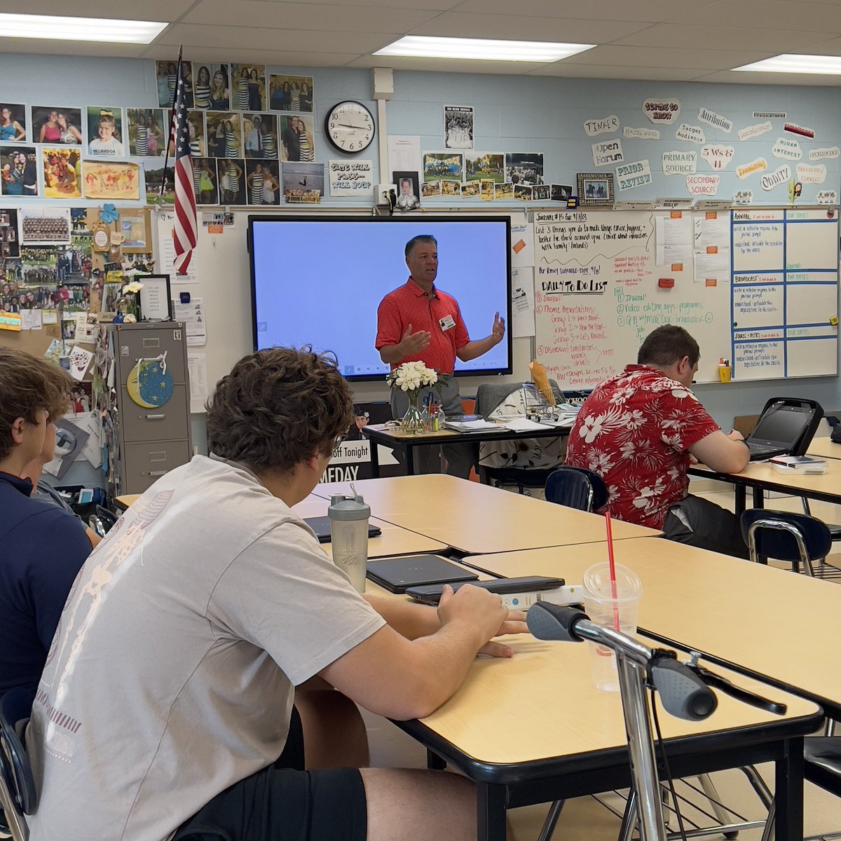 jsheadrick's tweet photo. Our @thstale Broadcast class welcomed    @MyValleyTV host &amp; Tallmadge native Mike Case today to speak with our journalists about his career &amp; what they should know.  We look forward to continued collaboration! @tcstweets1 @tcs_curriculum @THSMr_Horner @marktreen https://t.co/oVIMYzJvPC