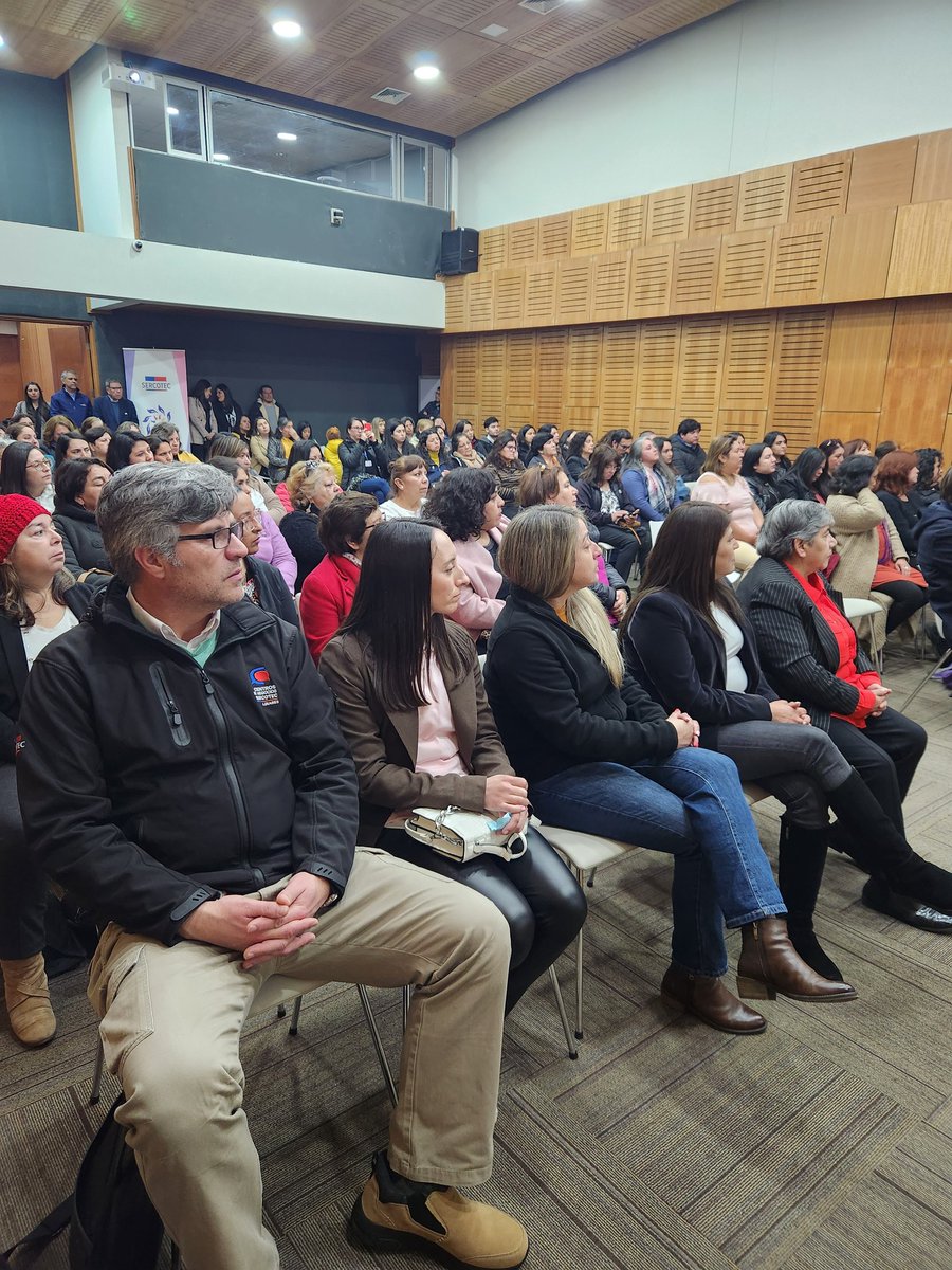 CdnLinares's tweet photo. Nuestro Coordinador, Patricio Briones presente en Lanzamiento Programa Sercotec Fortalecimiento al Emprendimiento Femenino. ¡Postula! https://t.co/maKEARS0ph