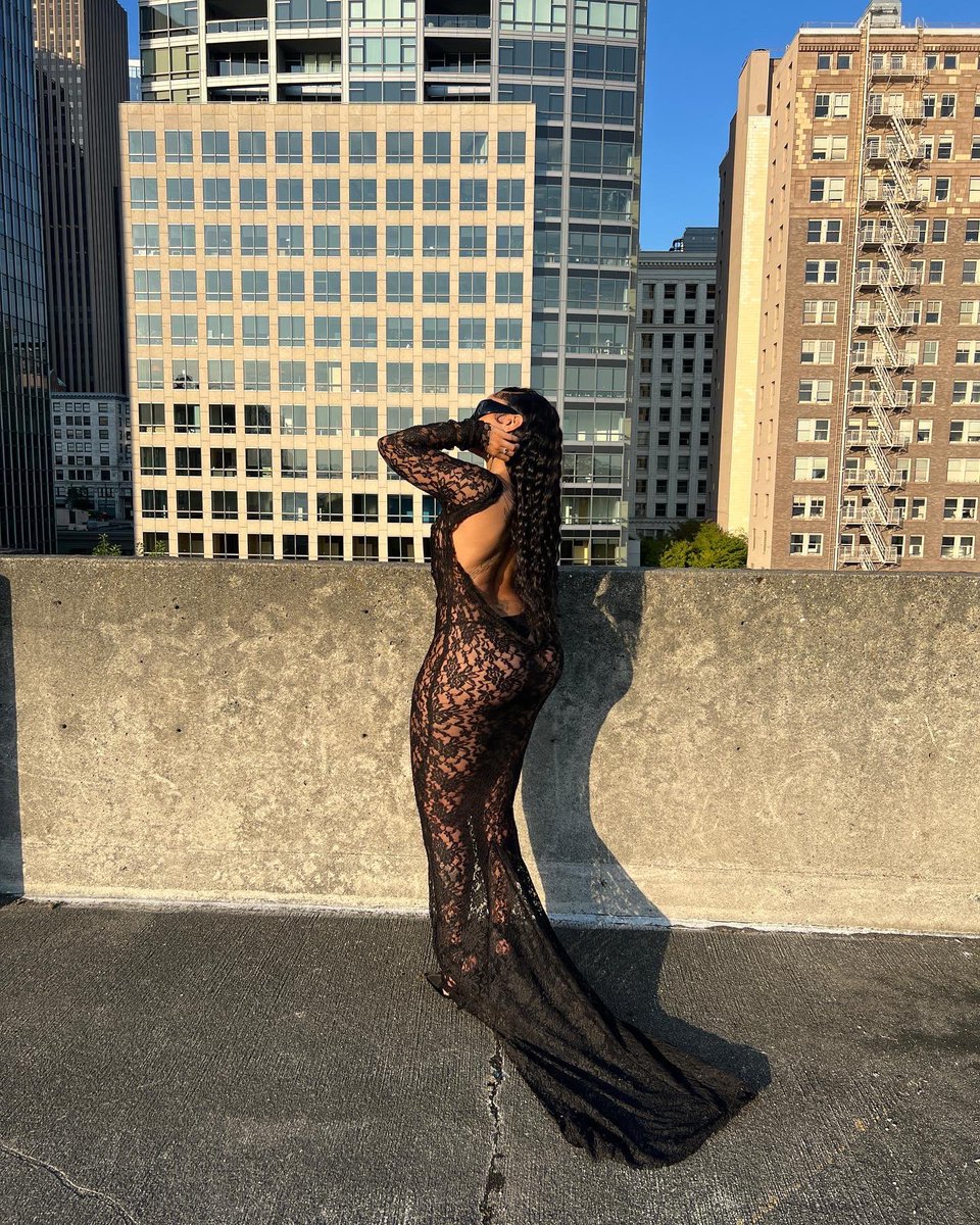 og_gigii's tweet photo. Happy birthday to the muse 🖤♍️ https://t.co/AOwsLSqe2o