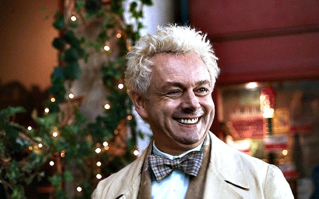 DailyAziraphale's tweet photo. Aziraphale Of The Day: a smiley angel to chase the depression away 💗 https://t.co/Yf15BmpOnP