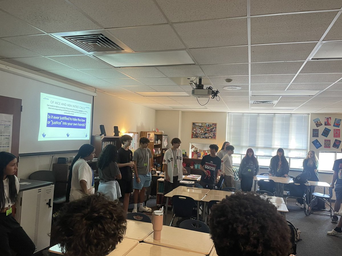 Angie Castañeda tweet media