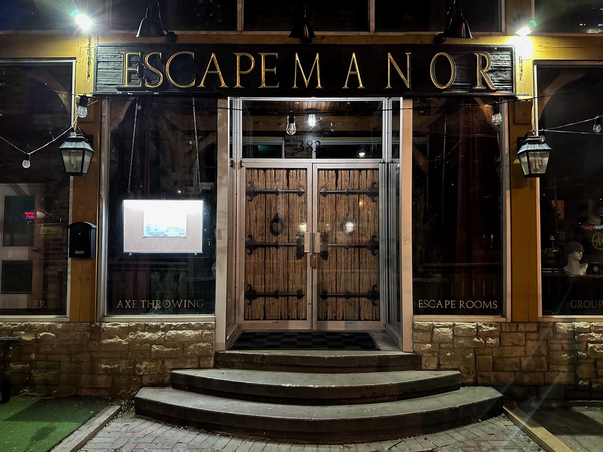 comma_chameleon's tweet photo. How do I “escape” from this kerning 
ni gh t m  a r  e ? https://t.co/g3BVOr5vgz