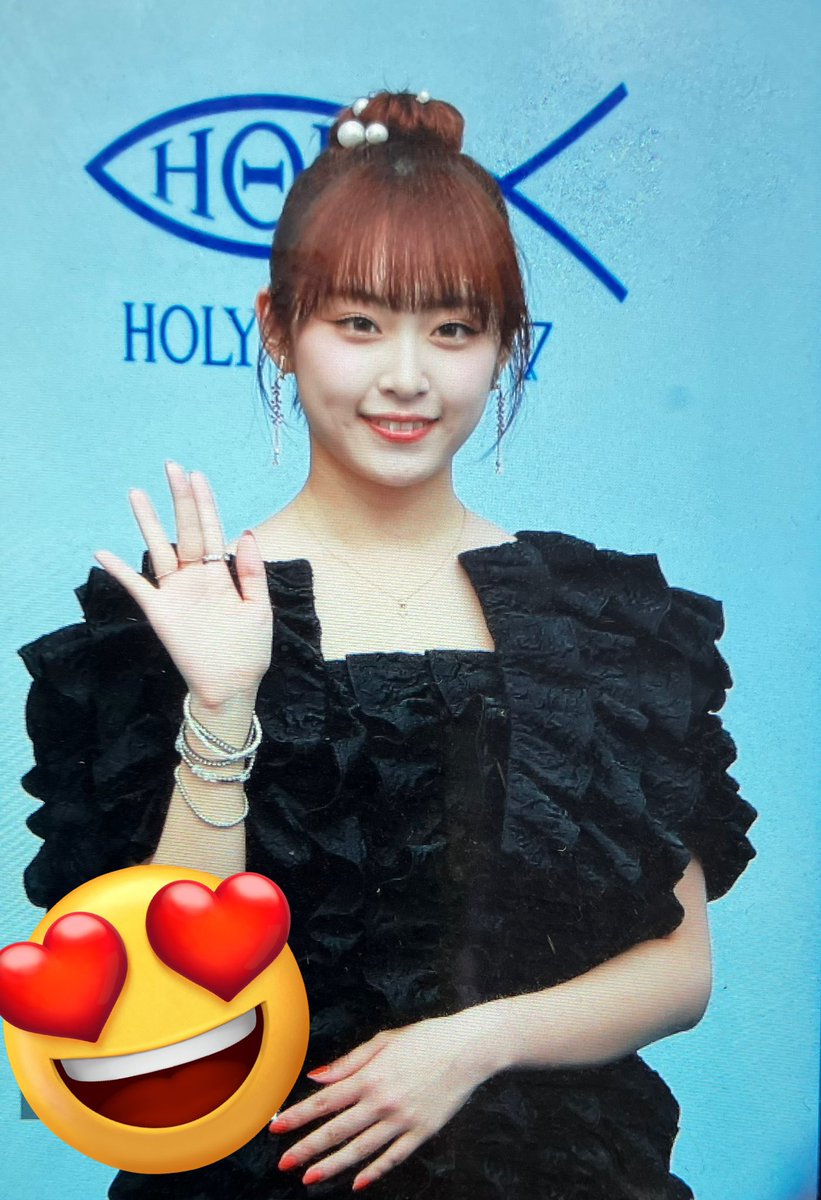 ririkapic's tweet photo. [📸]230905 S/S 24 Seoul Fashion week

©️niiko_riri
#리리카 #RIRIKA #아일리원 #ILY1 #ILY1NEWCHAPTER #New_Chapter https://t.co/O1eGrdhkMz