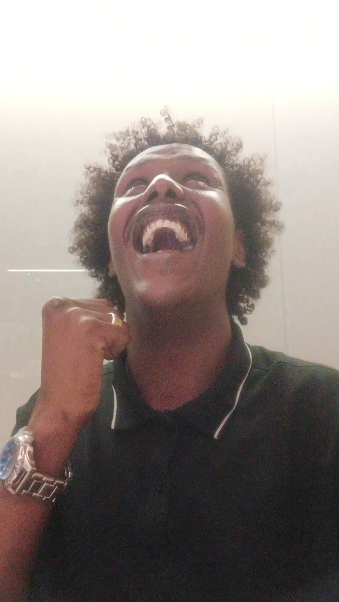 RastaRocketMan's tweet photo. - Inconnu : Bon anniversaire Doud 🥳
- Doud : Merci, c'est sympa man 👌🏿
- Inconnu : Qu'est-ce qu'il te ferait plaisir mec ? 🤔
- Doud : Franchement travailler en tant que vieilleur de nuit jusqu'à minuit 7h du matin 🤭
- Inconnu : Vœu exaucé 😘
- Doud : JE RIGOLAIS MAN 😭 https://t.co/MjucxynDuj