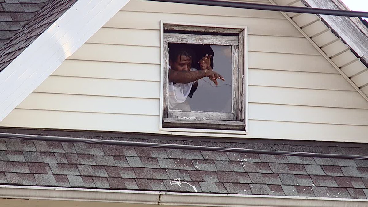 FOX59's tweet photo. FOX59 has confirmed Eric Butler, the man arrested yesterday during an Indy drug raid, is a high-ranking member of the former Grundy crew.

@JennyDreaslerTV has more: https://t.co/i4ICtGZqn6 https://t.co/aDsn9UAN4a
