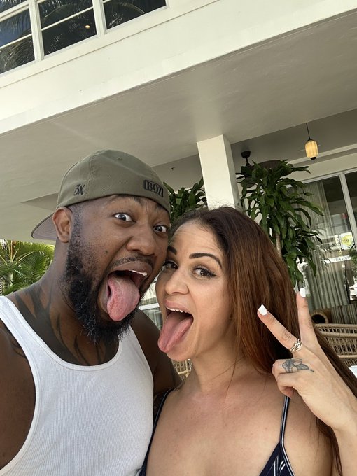 Go check out my new scene I did with @BoswellBlack3x  get it exclusively on my onlyfans go subscribe<a class="tags" target="_blank" title="On Twitter" href="/?out=eyJ0eXAiOiJKV1QiLCJhbGciOiJIUzUxMiJ9.eyJpYXQiOjE3MjI1MDExNzUsImlzcyI6InR3cG9ybnN0YXJzLmNvbSIsIm5iZiI6MTcyMjUwMTE3NSwiZXhwIjoxNzU0MDM3MTc1LCJyZWRpcmVjdF91cmwiOiJodHRwczovL3R3aXR0ZXIuY29tL0Jvc3dlbGxCbGFjazN4In0.7yZR3B9haXyL7N_R66r1MHWpCGWmsxI2qLDjgkx1Cw1PDbLTvkIosoxTIKF8c1ybNIU1WSYXryBMJA2VmxJuLw">@BoswellBlack3x</a>