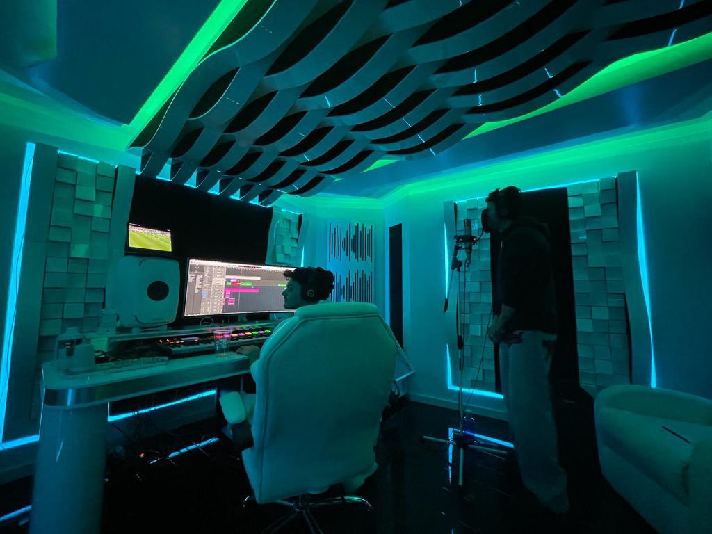 Abraham Mateo tweet media