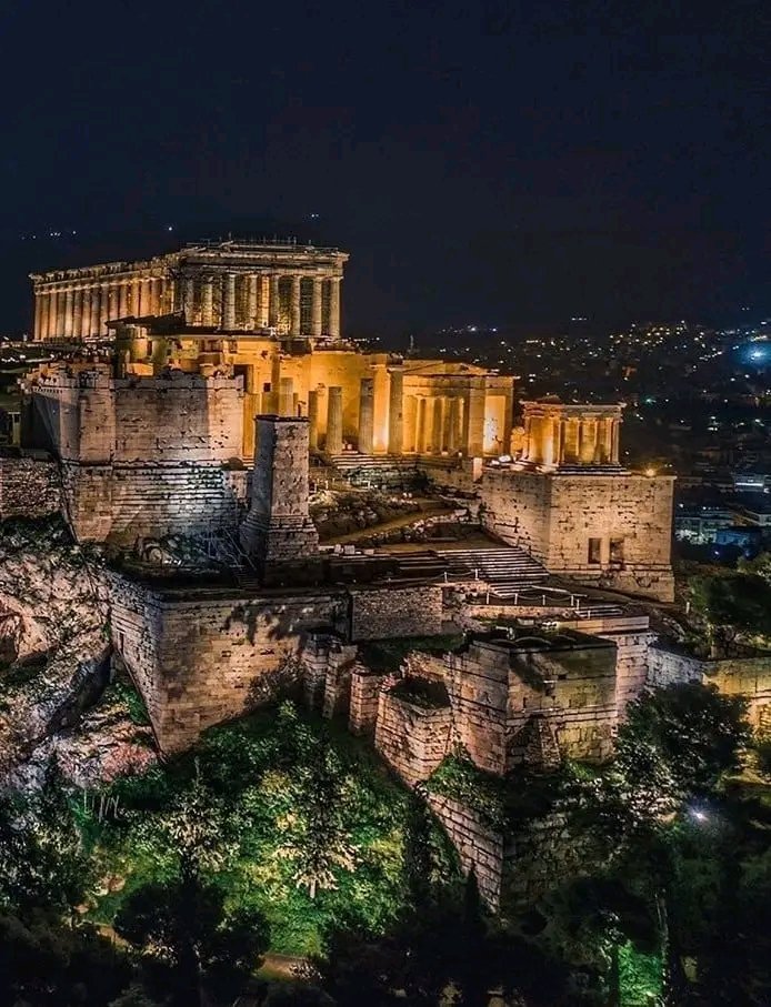 Acropolis, Athens, Greece.
🌜💙🇬🇷🏛️🇬🇷💙🌛