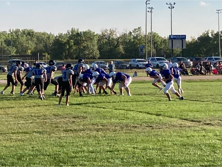 AdamsMSBulldogs's tweet photo. 7th FB home opener!..Football in the air! https://t.co/KsWWmSntNY