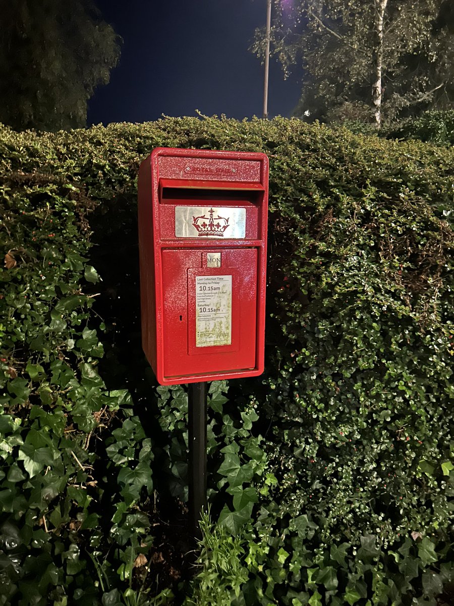 JanHAlder's tweet photo. #postboxSaturday nicely nestled in a hedge in Johnstonbridge services M74 https://t.co/nXY8NpLNXC