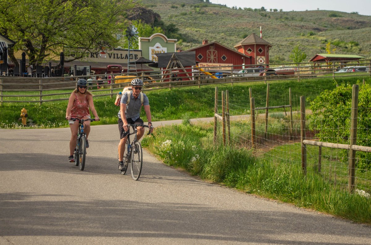 ZenSeekers's tweet image. 🎥 #exploreVernon Talent Call 🎥
Sunday, Sept 17, 1-8pm

Are you an active 50-65 y/o who would be down to be part of our photo and video shoot?

Go Farm-to-Table by bike with @ZenSeekers &amp;amp; Tourism Vernon via this two-person talent call.  

Details here: facebook.com/ZenSeekers/pos…