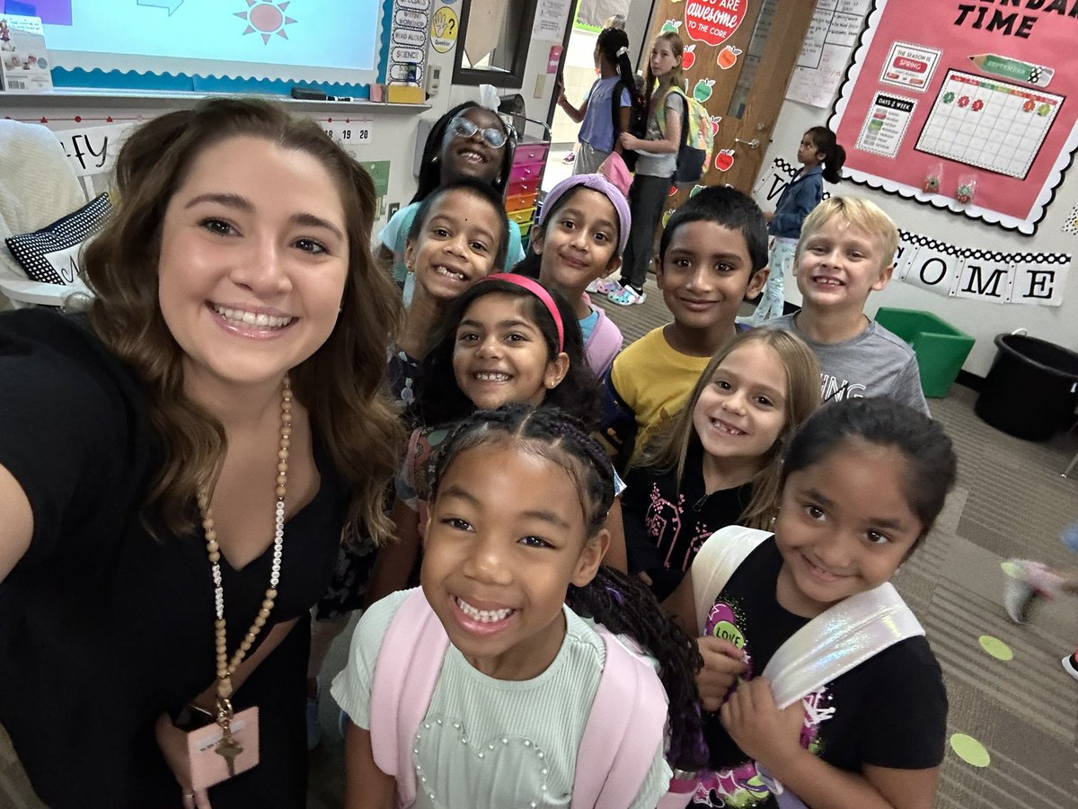 My kids from last year come and visit me EVERY morning and there is truly no better way to start my day!🩷⭐️
<a href="/LiscanoElem/">Liscano Elementary School</a>