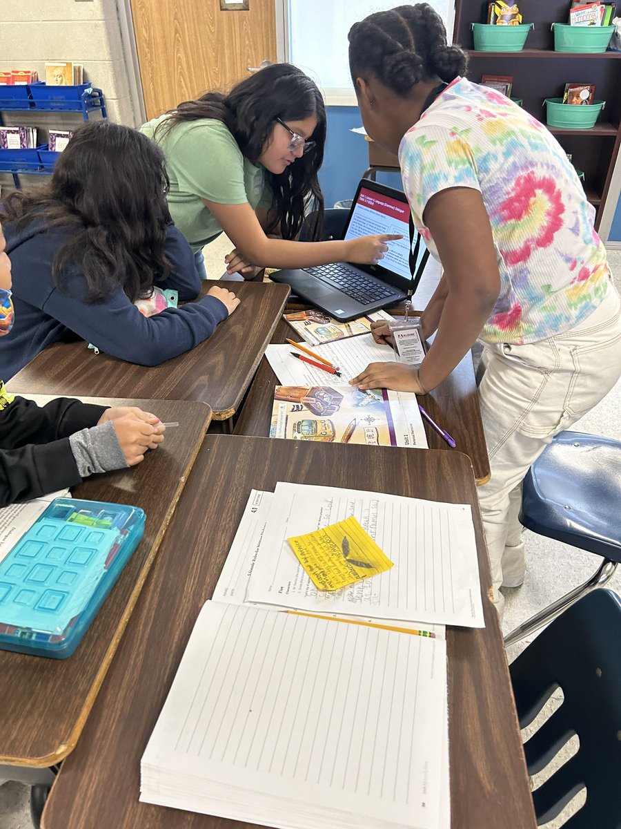 HoosTeaching's tweet image. Moments that have made my heart smile in the month of August! 🥰 Students teaching students and amazing group work! #Learningisanadventure #FindtheGood
