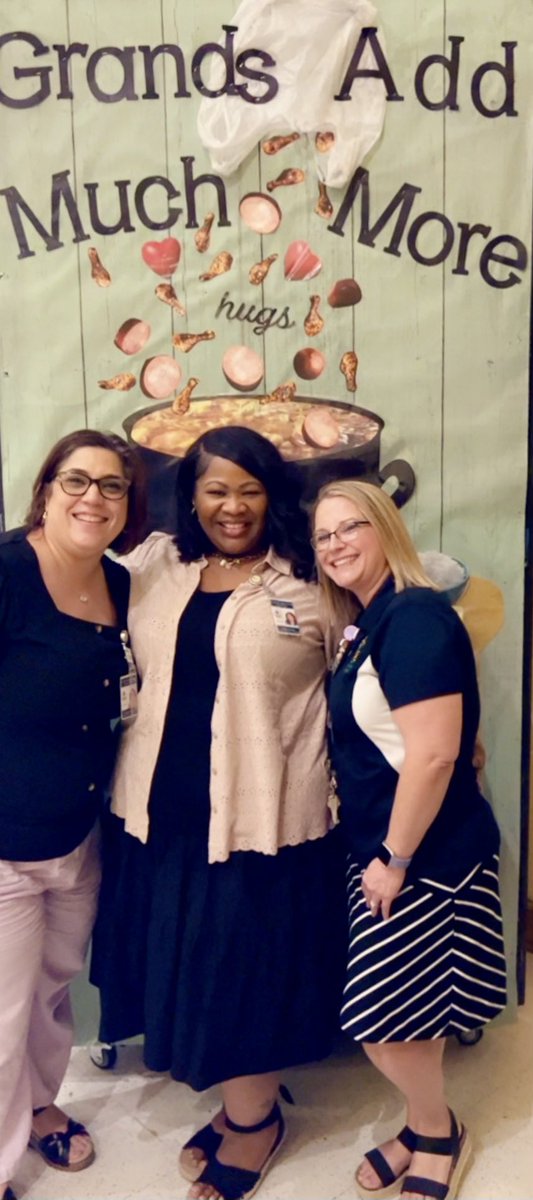 SJBPPSESS's tweet image. The rain didn’t stop us from  supporting Open House at 4 of our schools tonight! Let’s go FW, LPE, JLO and SJAP! 💛💚 #BeTheLeader #ElevatingExcellenceEveryday #SJBPCurriculumTeam @SJBPS118