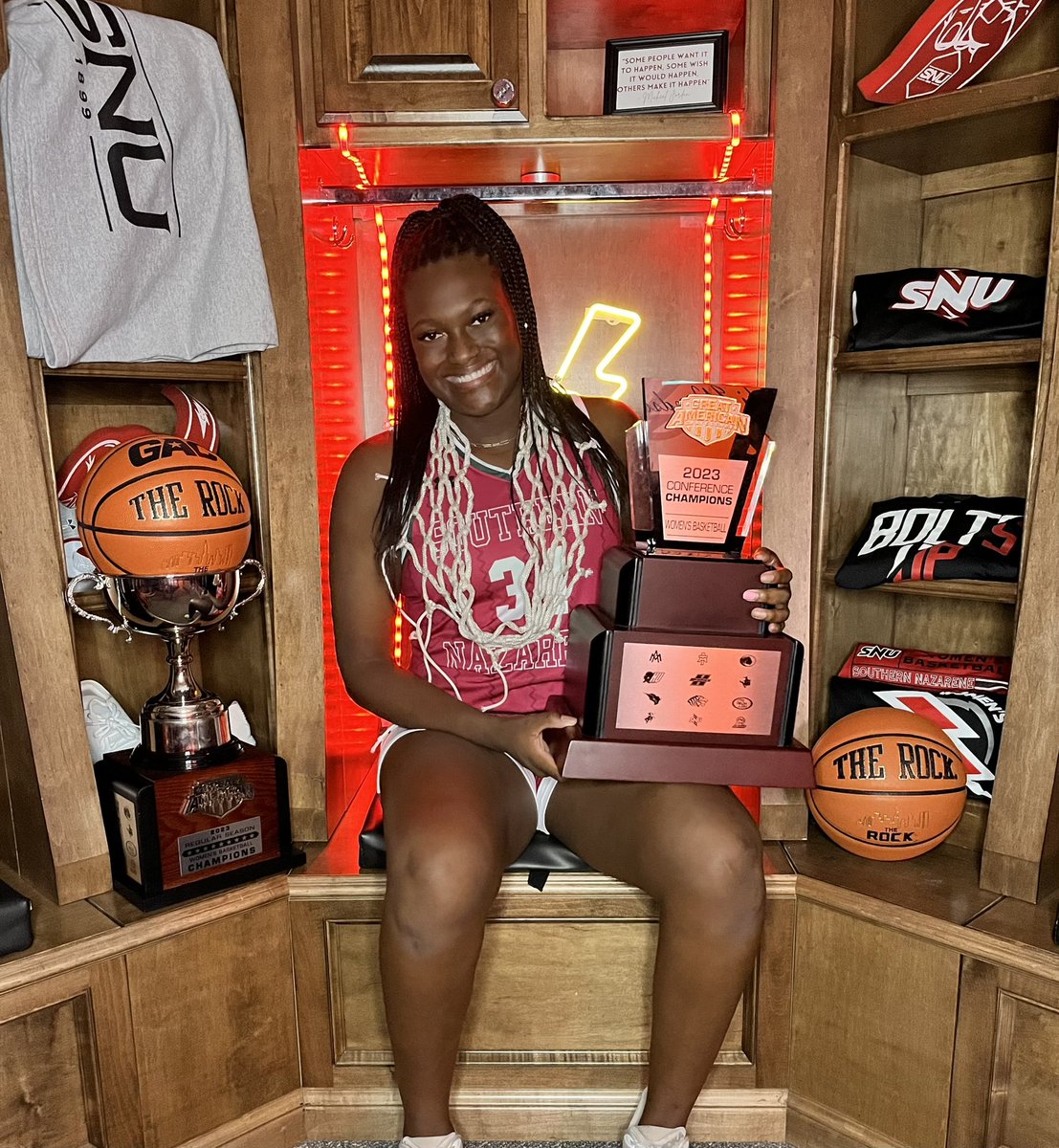 After a great visit and talk with Coach May I am super excited to announce my offer with SNU⚡️‼️
Thank you to the amazing staff that made my experience on campus amazing!! <a href="/SNUwbb/">SNU Women's Basketball</a> <a href="/thecoachtmay/">Trent May</a> <a href="/KayCTuck/">Kayla Tucker, M.Ed.</a> @SydniSalvato #unofficial