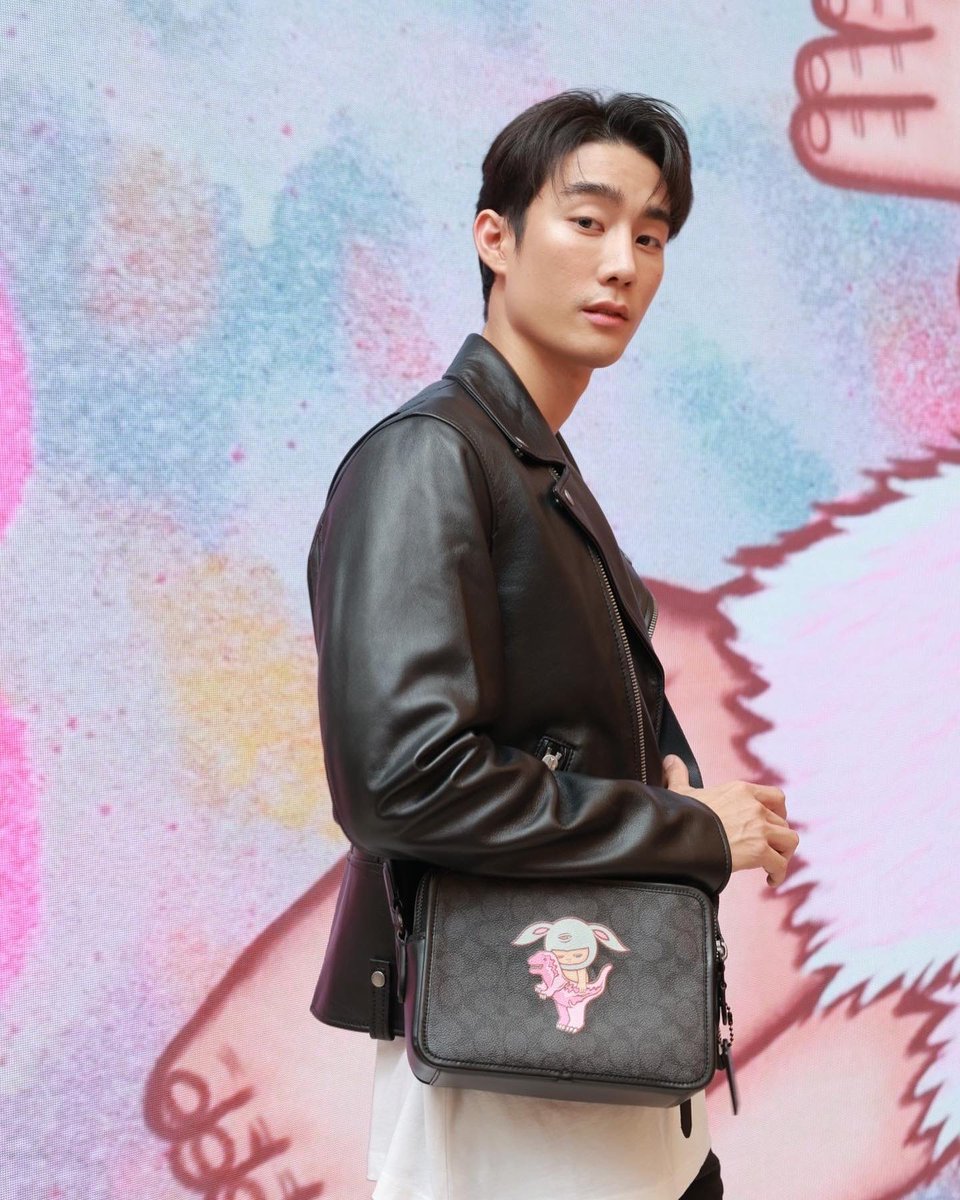 ForceBookBR2's tweet photo. 📌| #CoachXAlexFace
30.08.29| Ig feed sudsapda e pacificagroup
#fforce_ #fforcejs
---
🐈⬛ https://t.co/14lHsM1qJN