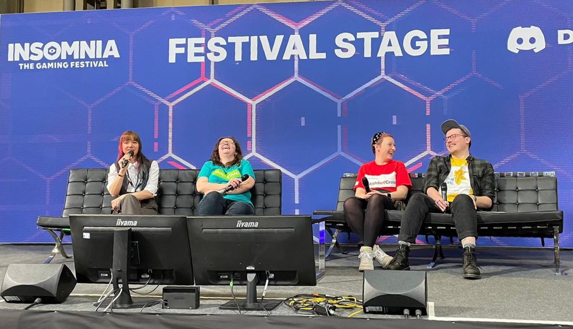 TristaBytes's tweet photo. Hi there! I’m a stage host, interviewer &amp; presenter. I’m best known for hosting panels at events &amp; for presenting a tech show on Sky TV. 

I’m also a Twitch Partner &amp; play a variety of indie &amp; AAA games as well as fundraising for various charities with comedy baking &amp; art shows! https://t.co/k2DyeF4rgj