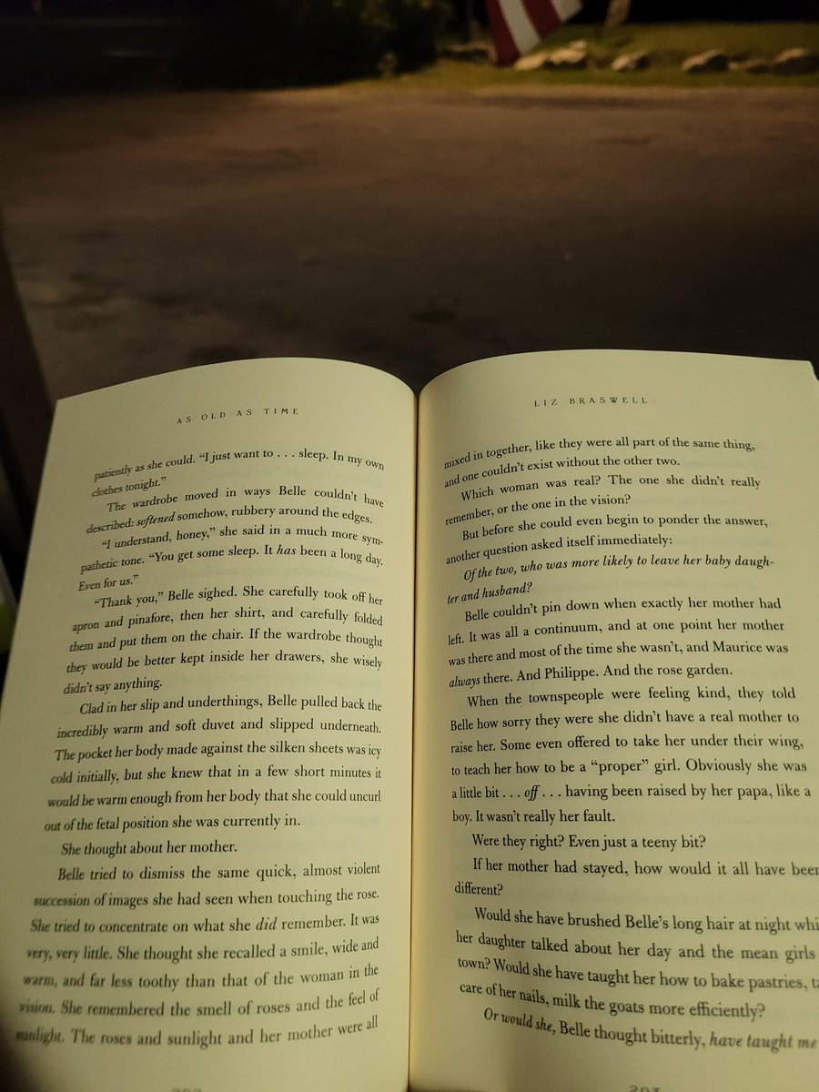 bethfrazine's tweet photo. A nice night to read outside!
#booktwt #outdoorreading https://t.co/hNll7VLjMA