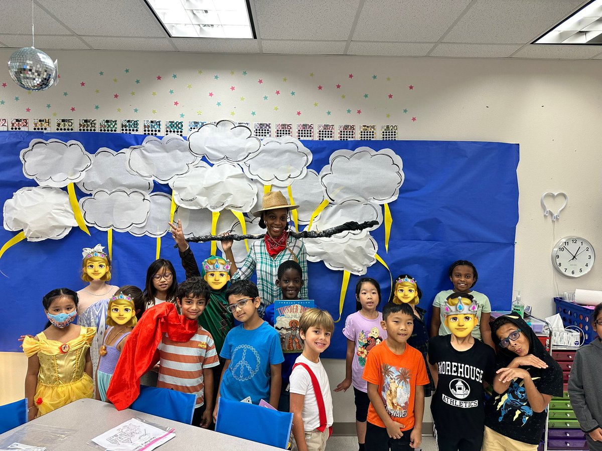 grayson_cara's tweet photo. Such a fun day in 2nd grade at @BeaverMST_Stars ! We ended our folktale unit with a bang! The students got to rotate and listen to 5 different folktales and enforce the skills that we have been working on! @gisdmagnets #ExperienceTheMagic #BeaverMST https://t.co/onOMlOnPVs