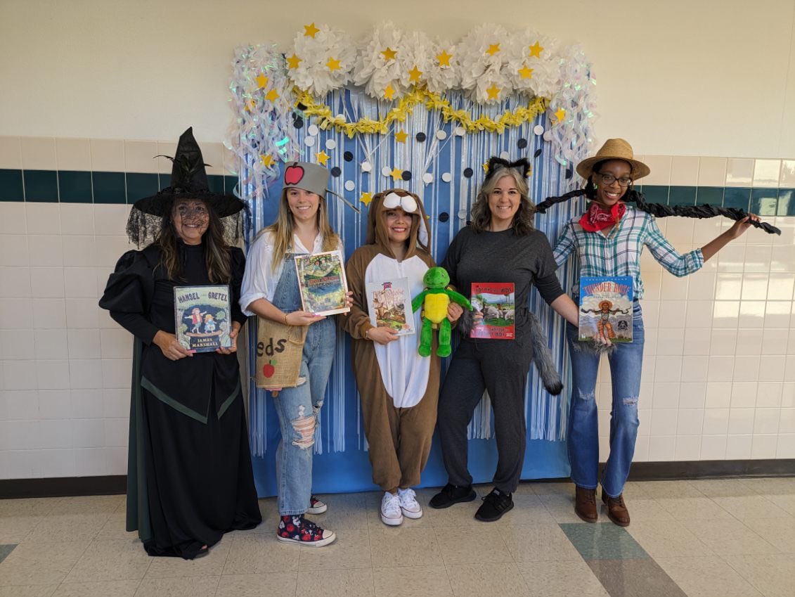 grayson_cara's tweet photo. Such a fun day in 2nd grade at @BeaverMST_Stars ! We ended our folktale unit with a bang! The students got to rotate and listen to 5 different folktales and enforce the skills that we have been working on! @gisdmagnets #ExperienceTheMagic #BeaverMST https://t.co/onOMlOnPVs