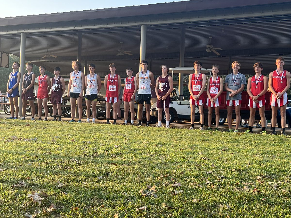 LogRogXC's tweet photo. Great meet for LR XC!! 2nd Place for both the Boys and Girls Teams in the Class 3-5 Division. It came down to a tiebreaker for the Girls! #Everyrunnercounts #WeAreLR @TheChainGang3 @LRWildcatATH @LRHSWildcats https://t.co/CloLaQeVBX