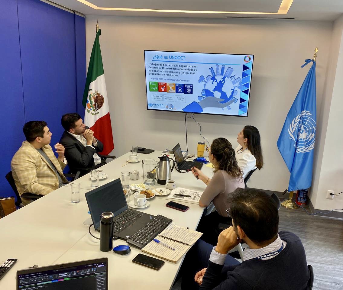 PlaneacionHgo's tweet photo. A fin de identificar proyectos de seguridad para que las juventudes alcancen su pleno bienestar y desarrollo, los titulares de la #UPLAH, @mtellov y @juventudHGO, Ricardo Olvera. https://t.co/wGTztbL3bS