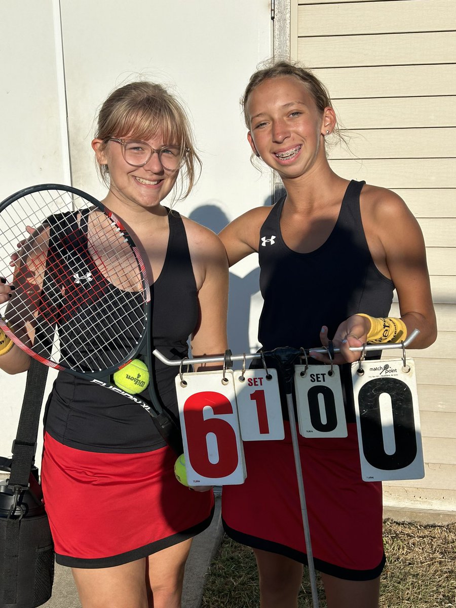 foxestennis's tweet photo. Way to go JV! Big 7-0 win tonight against Joliet. #dreamteam @YHSAthletics115 https://t.co/BqCrsqf1AQ
