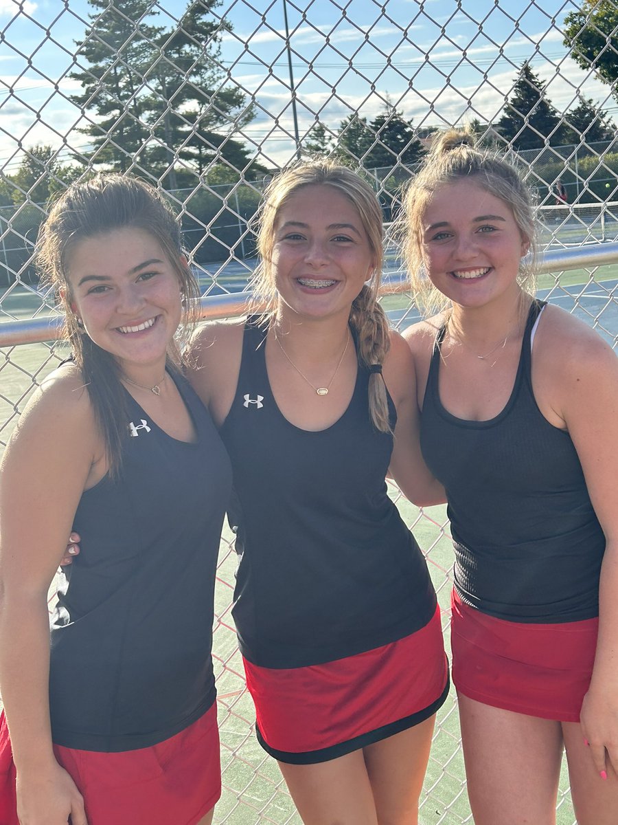 Way to go JV! Big 7-0 win tonight against Joliet. #dreamteam <a href="/YHSAthletics115/">Yorkville Foxes</a>