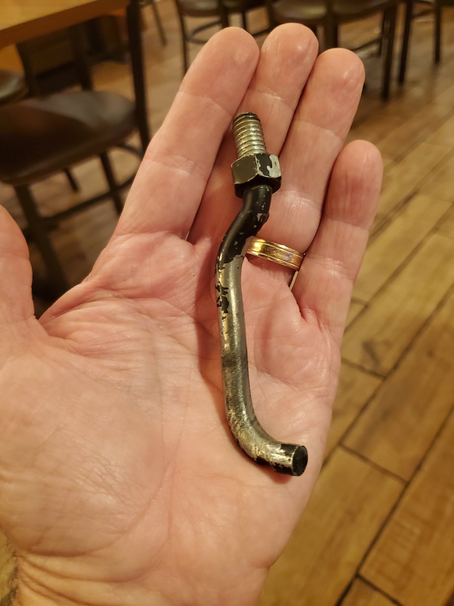 IChapter61's tweet image. Please don't operate the door w/o me or Kevin there.  The link may break and trap your plane (or chop it in half)