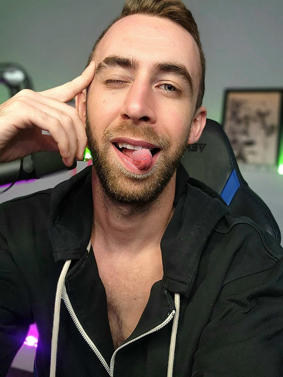 HEY FRIENDS! Tonight is my first retro gaming stream! Come chill!!
Twitch.tv/isod0pe