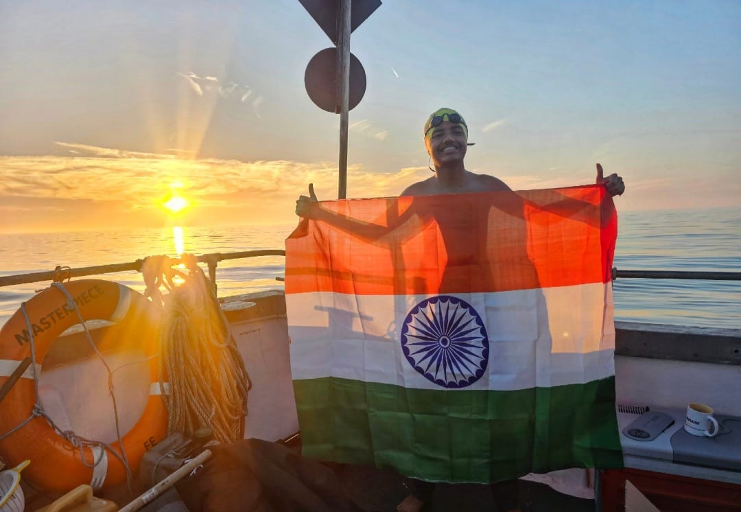shivanandbj's tweet photo. 15 year old Pune boy Sahishnu Jadhav swam English Channel relay successfully today from England to France. 💐✨💪🇮🇳
#PMOIndia https://t.co/tjivrkCe7q