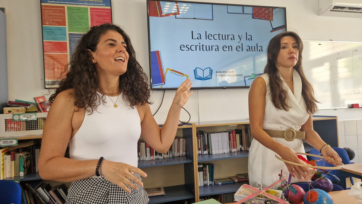 patrucarrasco's tweet photo. Hoy #FormaciónInicial  @proyectocartama estuvo enriquecida con #gamificación fascinante sobre #matemáticas d Beatriz Molina; el club de #Escritura Creativa y otros proyectos literarios desarrollados por Carmen Ballesteros y Alba Machado y otro sobre #Prehistoria d Luisa Rivera 🤩 https://t.co/AXBK6dlhbV